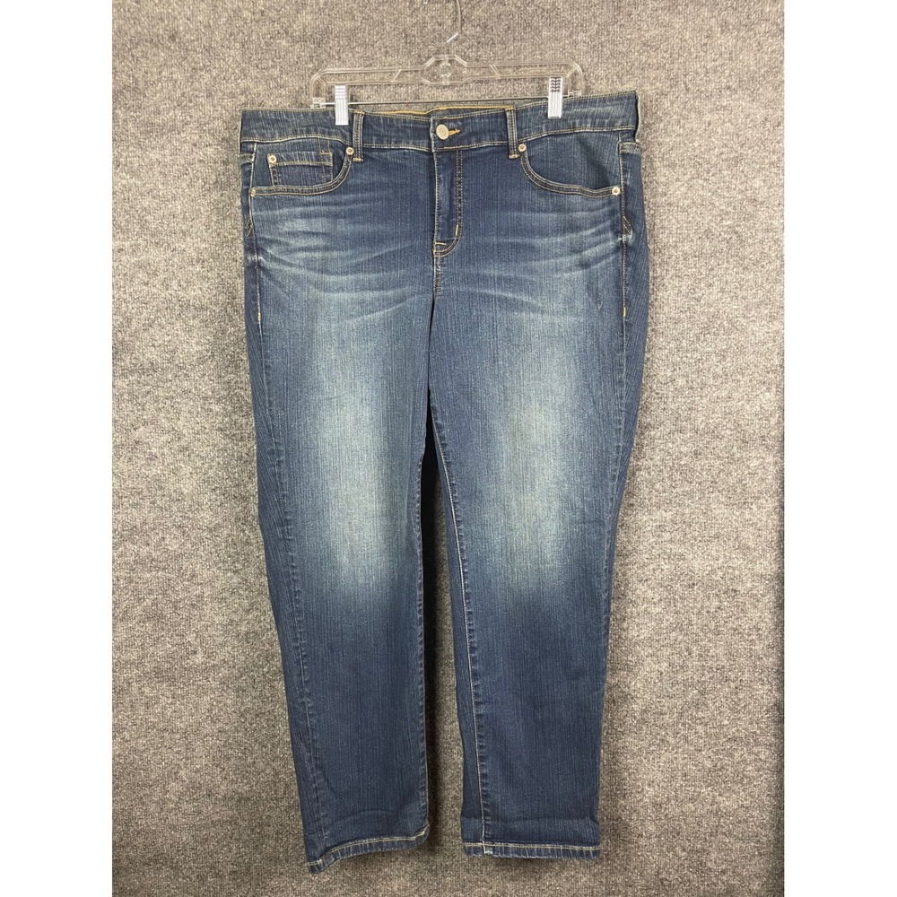Torrid Cropped Jeans Women's 18R Blue Excellent Stretch Medium Wash Denim